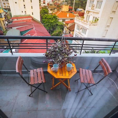 Хостел Reddoorz @ Tong Duy Tan Street (Adults Only) Ханой Екстер'єр фото
