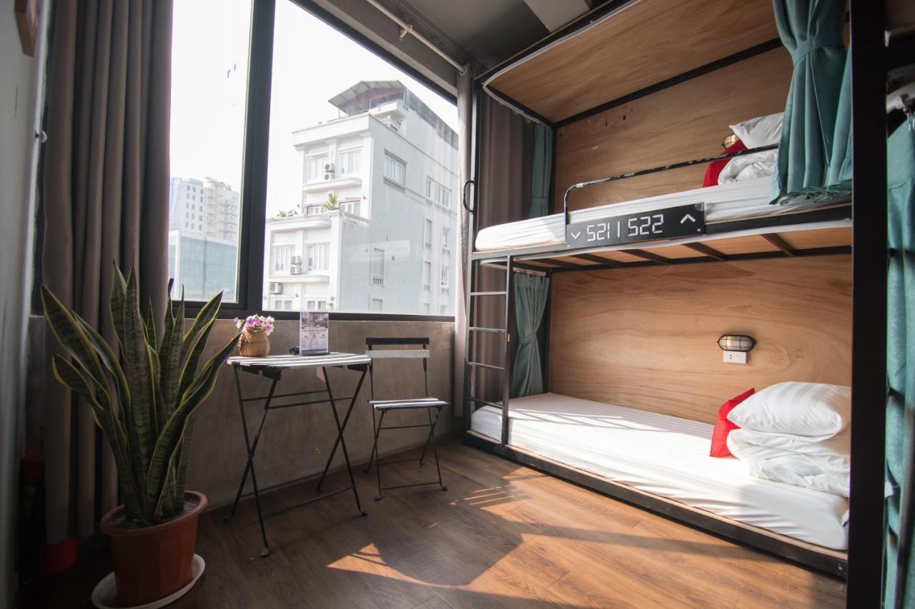 Хостел Reddoorz @ Tong Duy Tan Street (Adults Only) Ханой Екстер'єр фото