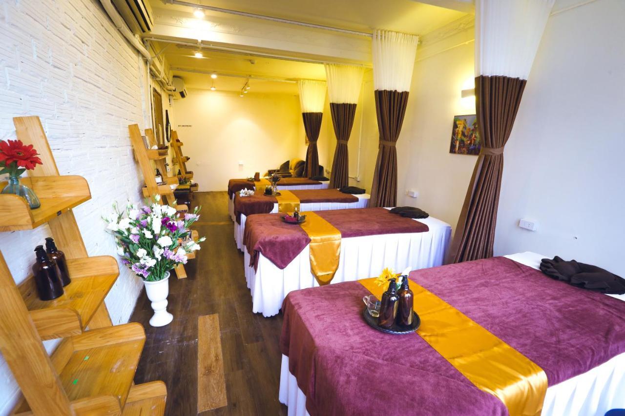 Хостел Reddoorz @ Tong Duy Tan Street (Adults Only) Ханой Екстер'єр фото