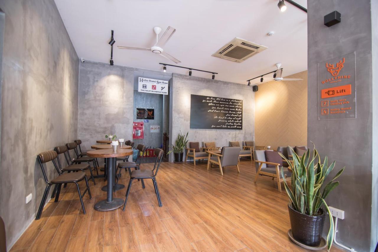 Хостел Reddoorz @ Tong Duy Tan Street (Adults Only) Ханой Екстер'єр фото