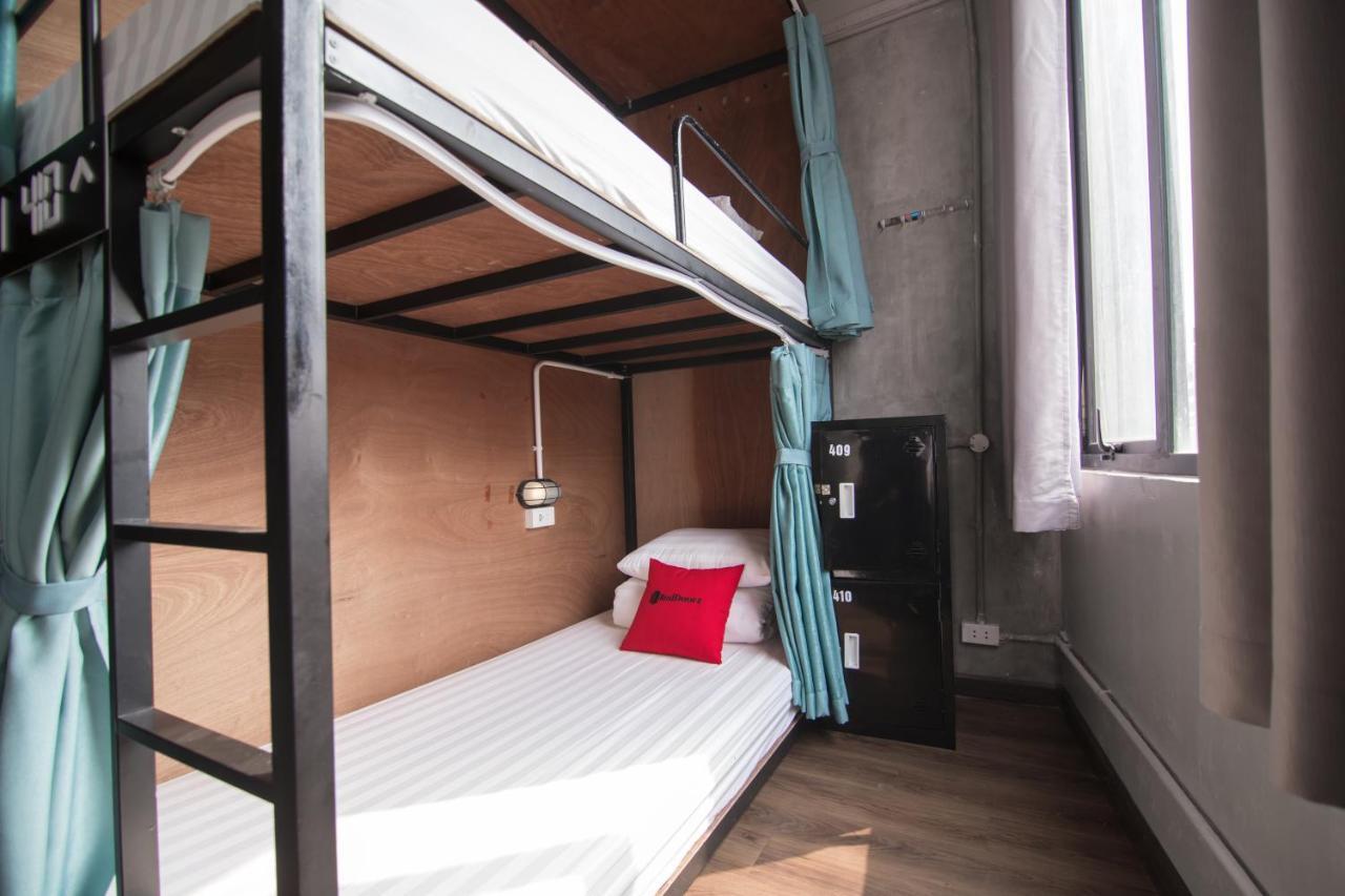 Хостел Reddoorz @ Tong Duy Tan Street (Adults Only) Ханой Екстер'єр фото