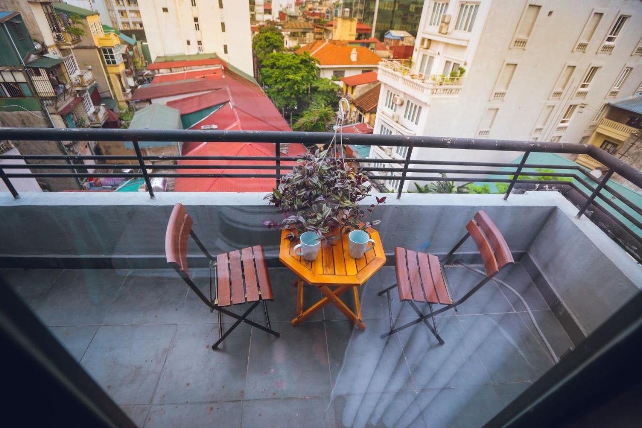 Хостел Reddoorz @ Tong Duy Tan Street (Adults Only) Ханой Екстер'єр фото